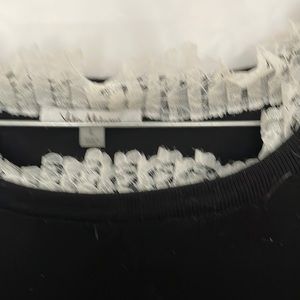 almost new used black pullover size L